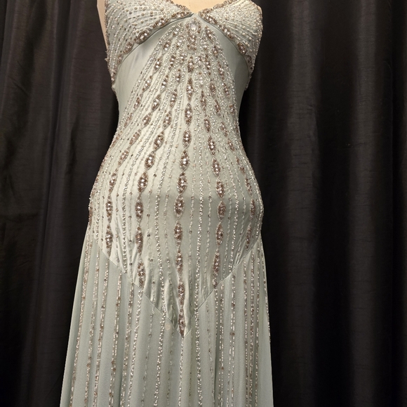 Beautiful vintage Gatsby style 100% silk special occasion gown. - Picture 10 of 15
